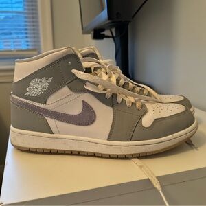 Jordans sneakers wolf grey aluminum